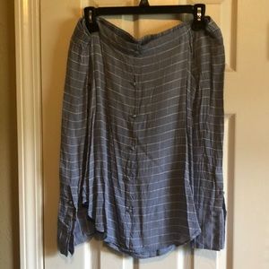 Worthington off shoulder top. Size L Chambray with white pinstripes